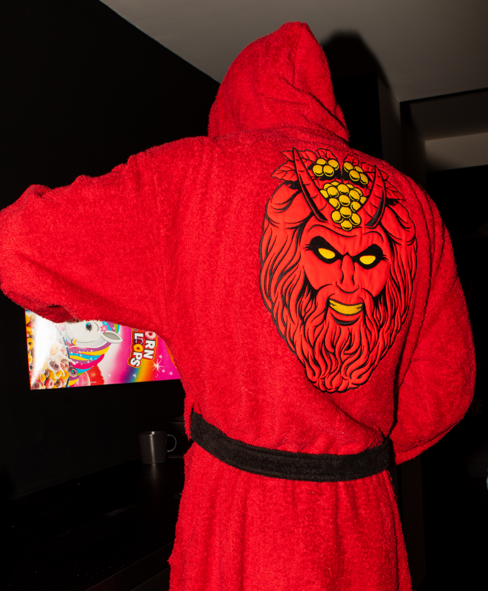 GOODBIE GREEKS LOCKDOWN BETTER HOODED BATH ROBE RED
