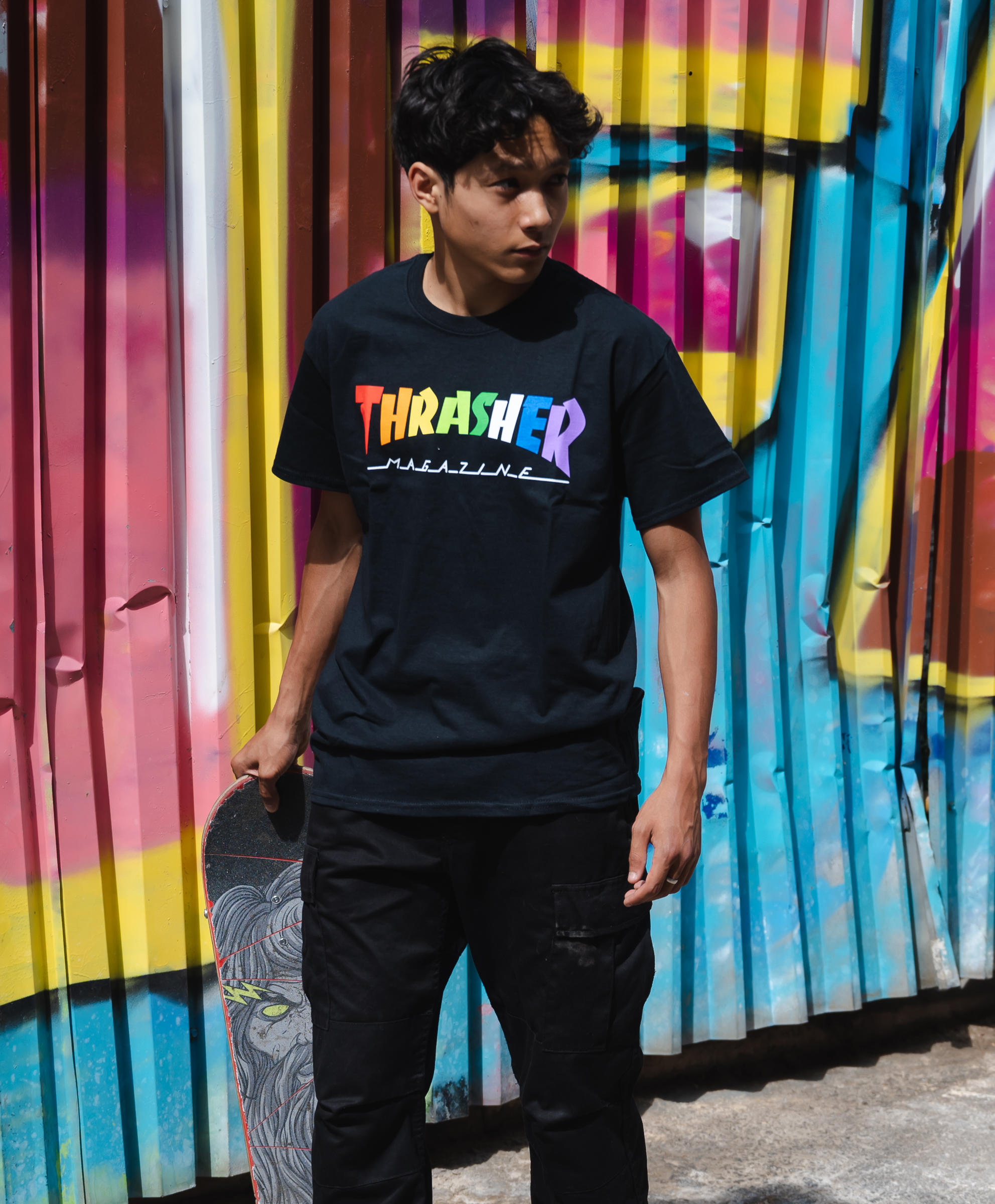 THRASHER RAINBOW MAG TEE BLACK