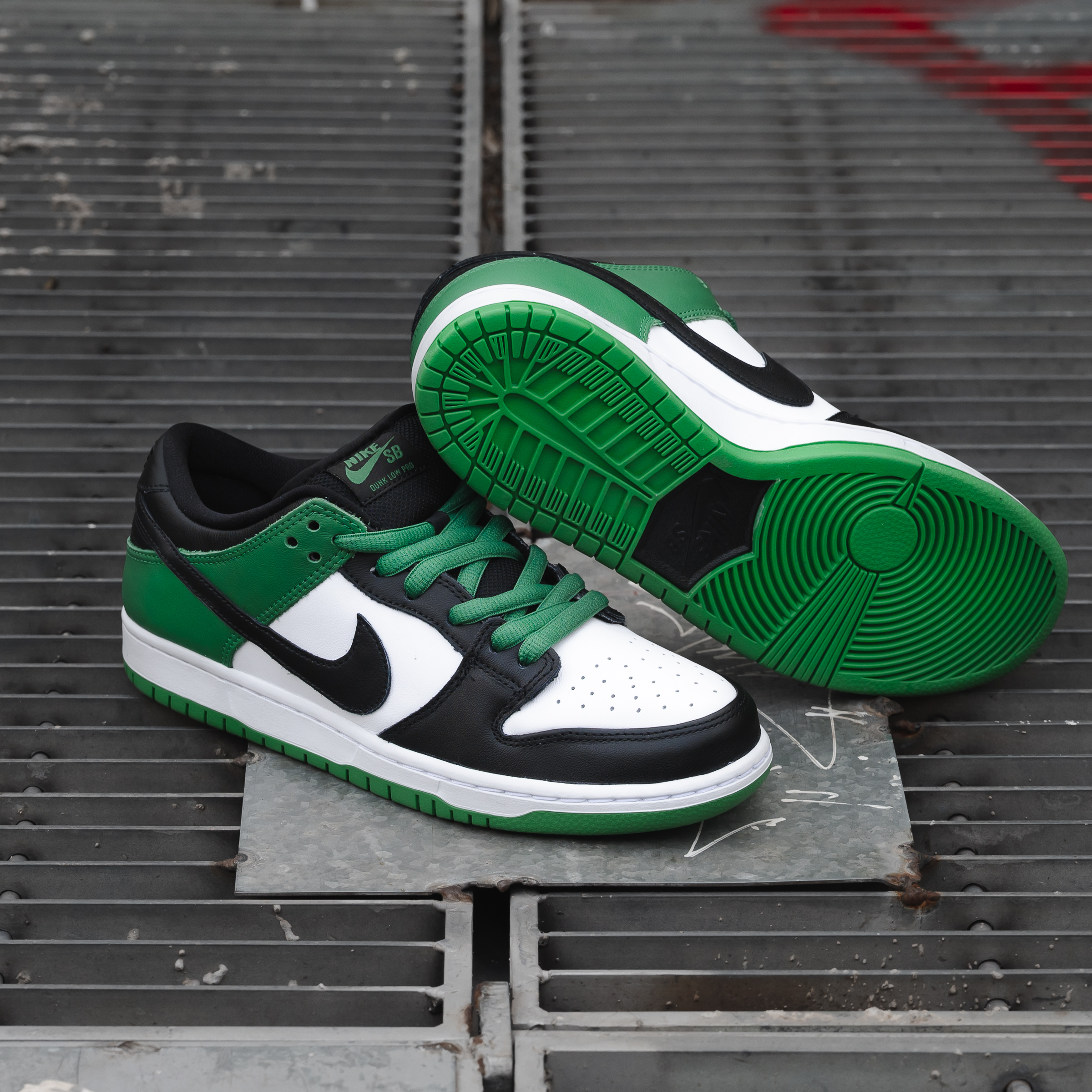 nike sb green dunks