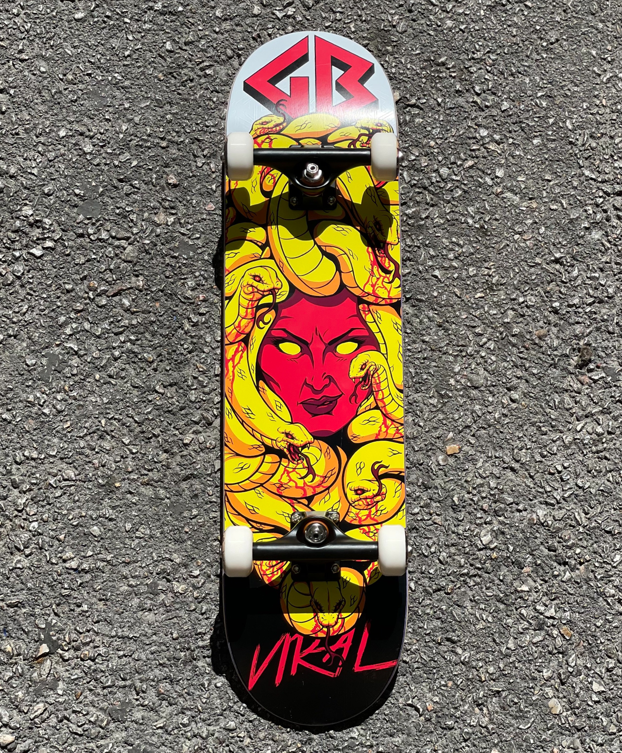 GOODBIE PREMIUM COMPLETE SKATEBOARD MEDUSA 2.0