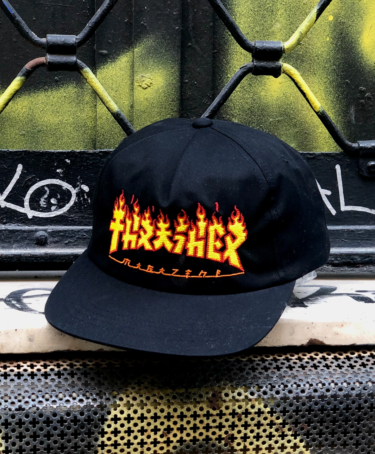 THRASHER GODZILLA FLAME SNAPBACK BLACK