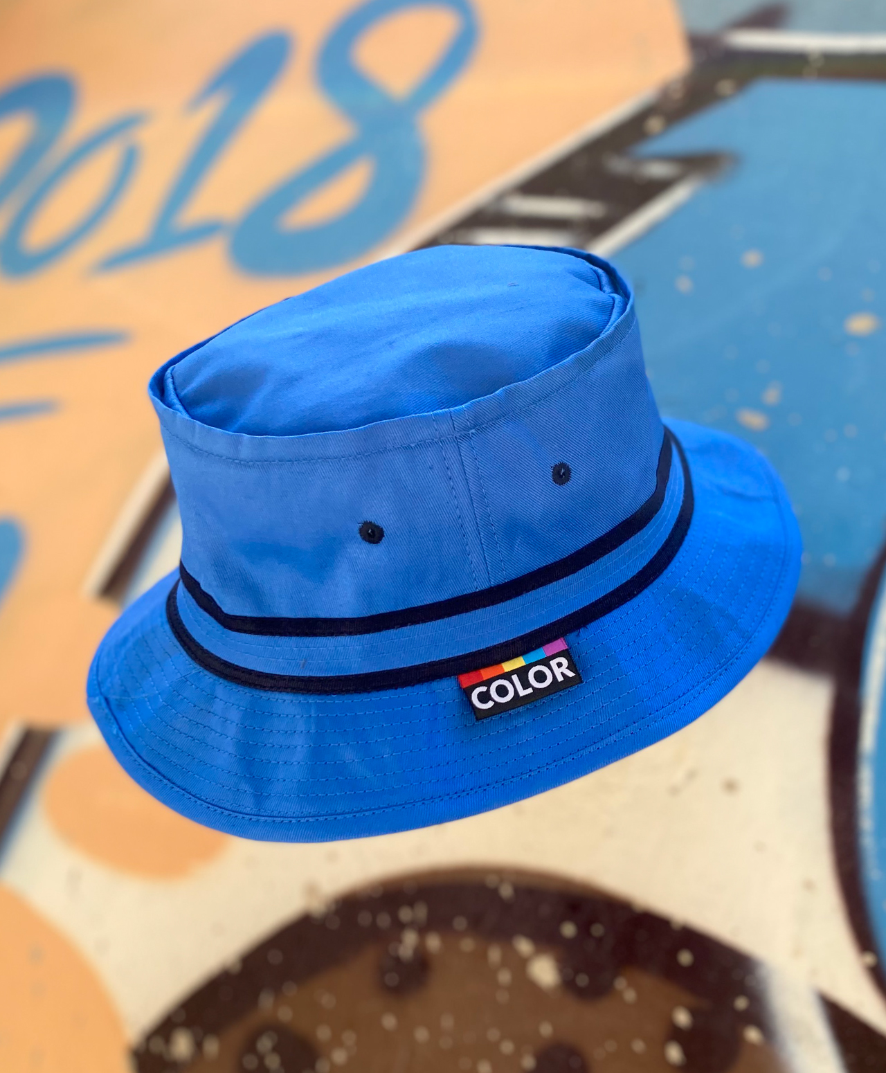 COLOR I-5 BUCKET HAT ELECTRIC BLUE/NAVY STRIPES