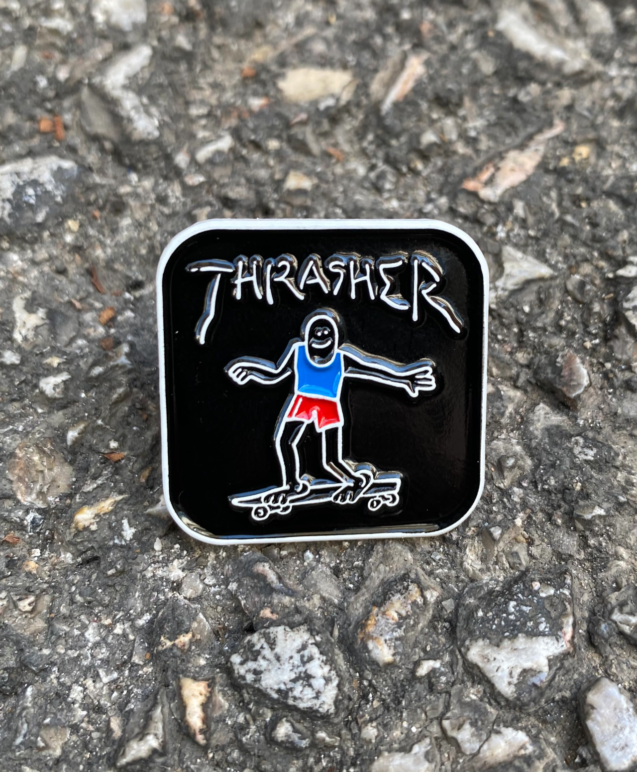 THRASHER GONZ LAPEL PIN BLACK