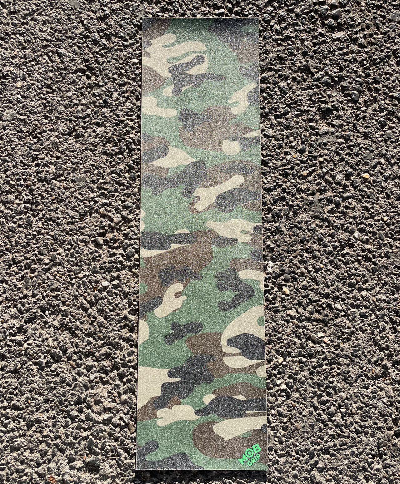 MOB GRIP WOODLAND CAMO
