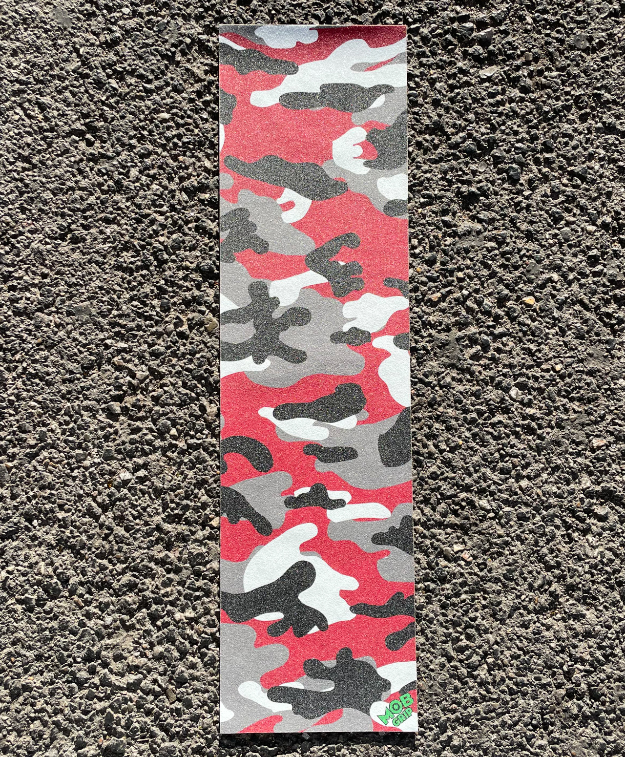 MOB GRIP RED CAMO