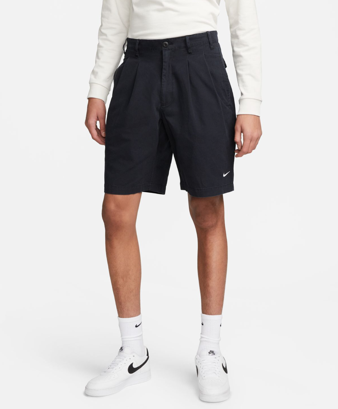 NIKE LIFE PLEATED CHINO SHORTS BLACK/WHITE