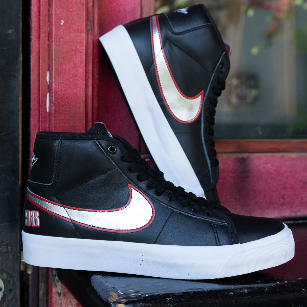 nike blazers red and black