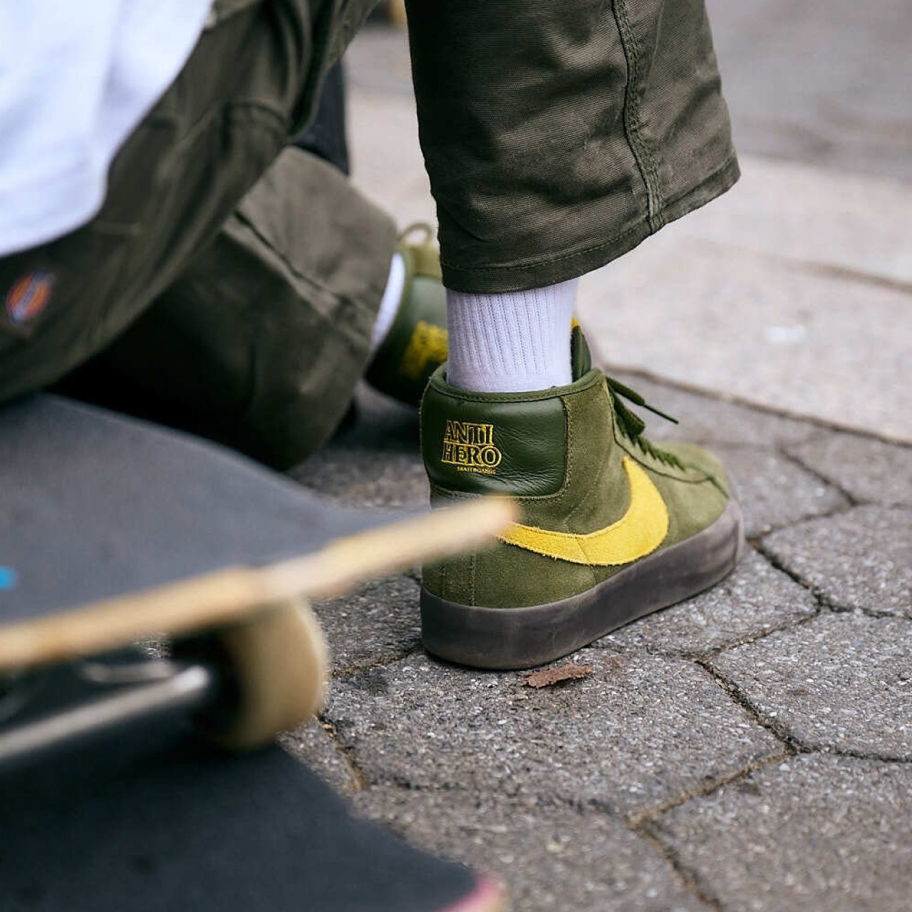 NIKE SB X ANTIHERO BLAZER MID ROUGH GREEN/AMARILLO-ROUGH GREEN 