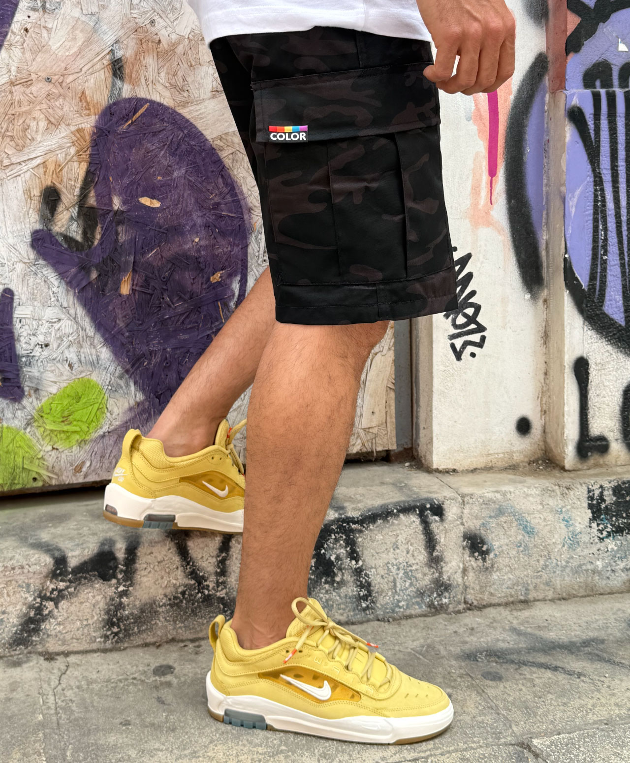 COLOR I-5 CARGO SHORT STEALTH BLACK CAMO
