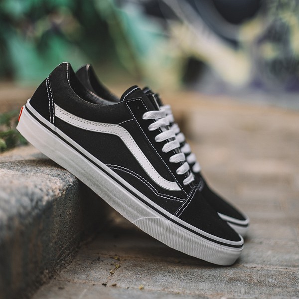 VANS OLD SKOOL BLACK/WHITE