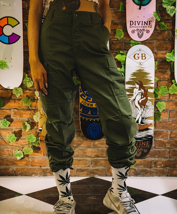 COLOR I-5 CARGO PANTS OLIVE