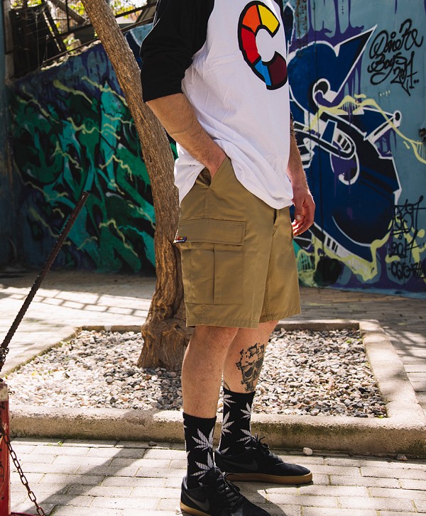 COLOR I-5 CARGO SHORT KHAKI