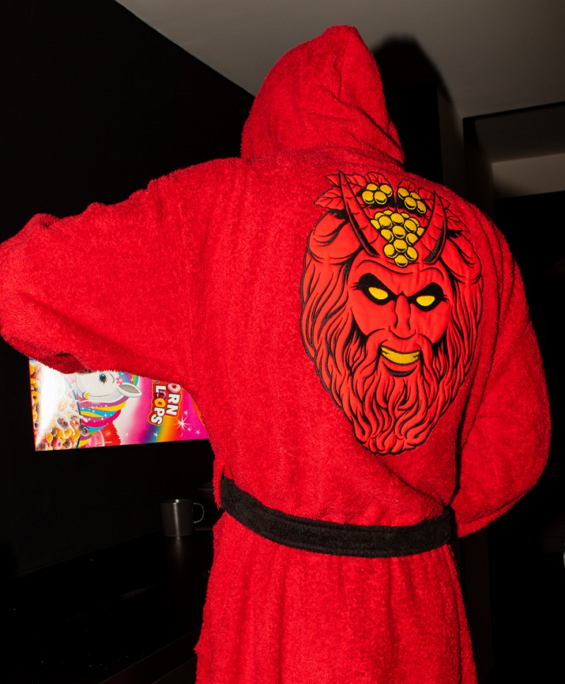 GOODBIE GREEKS LOCKDOWN BETTER HOODED BATH ROBE RED
