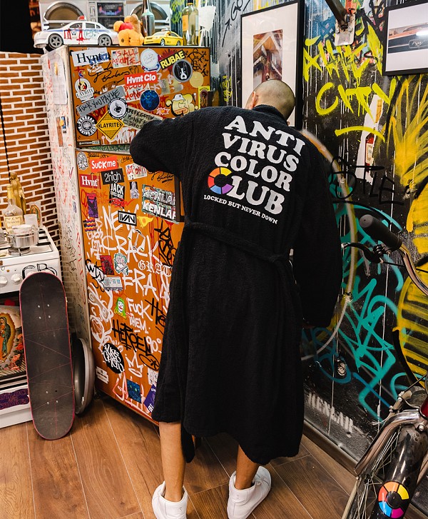 COLOR ANTIVIRUS COLOR CLUB BATH ROBE BLACK