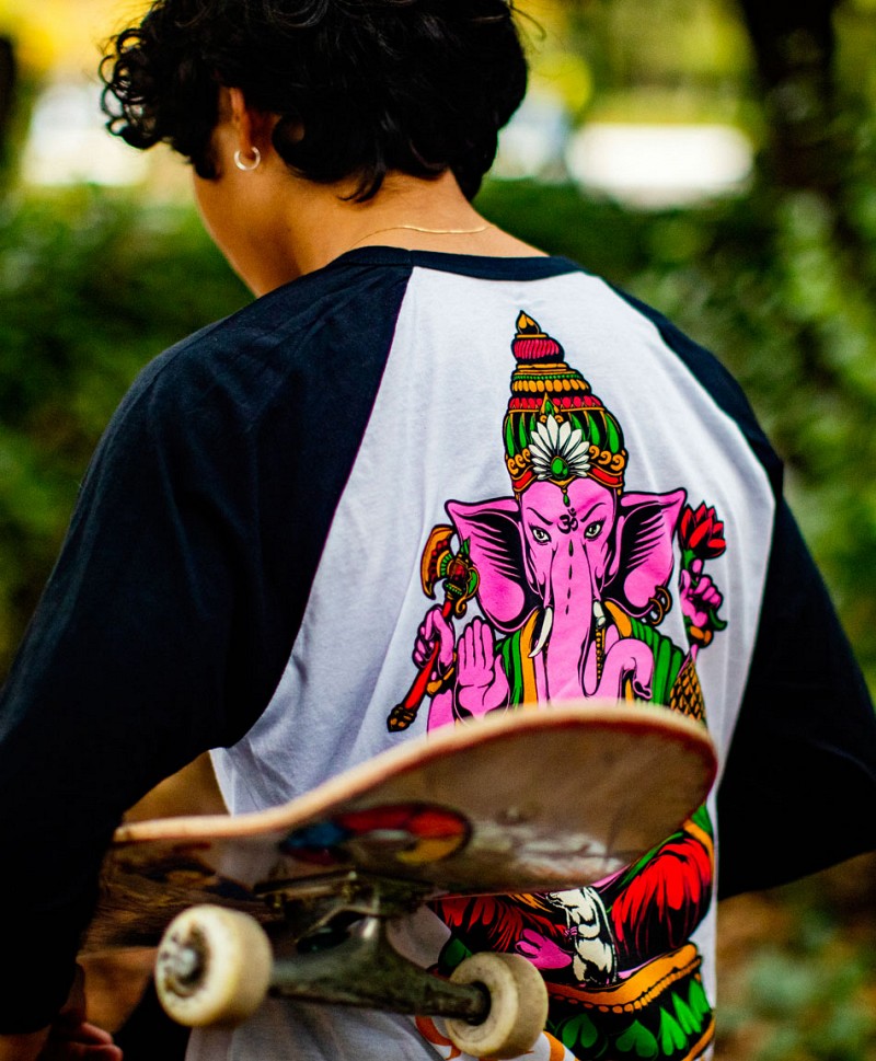 GOODBIE DIVIRAL GANESHA BLESS RAGLAN WHITE/BLACK