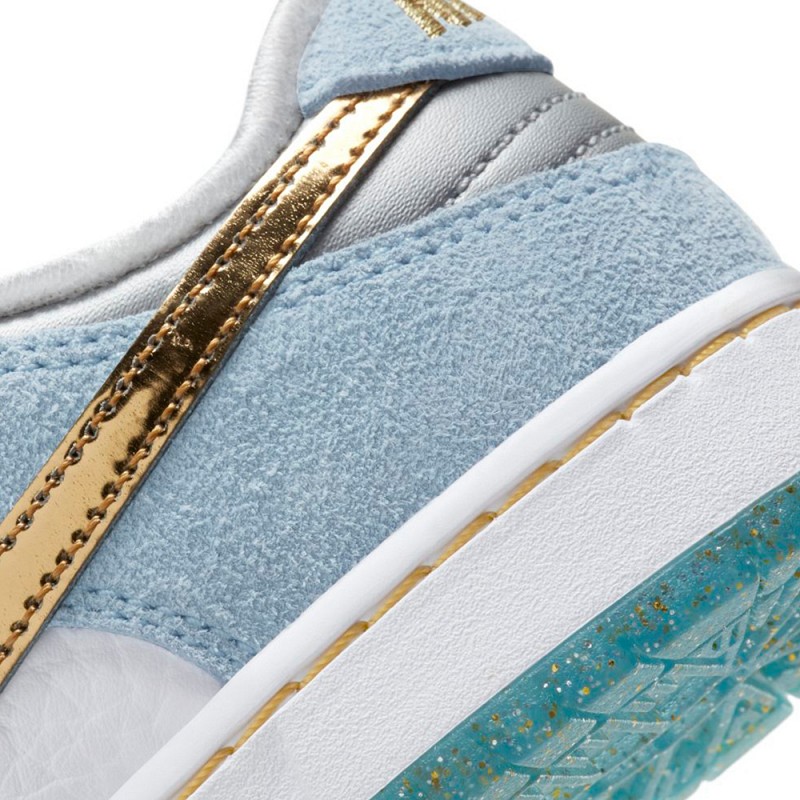 NIKE SB X SEAN CLIVER DUNK LOW PRO (PS) KIDS WHITE/METALLIC GOLD-PSYCHIC BLUE