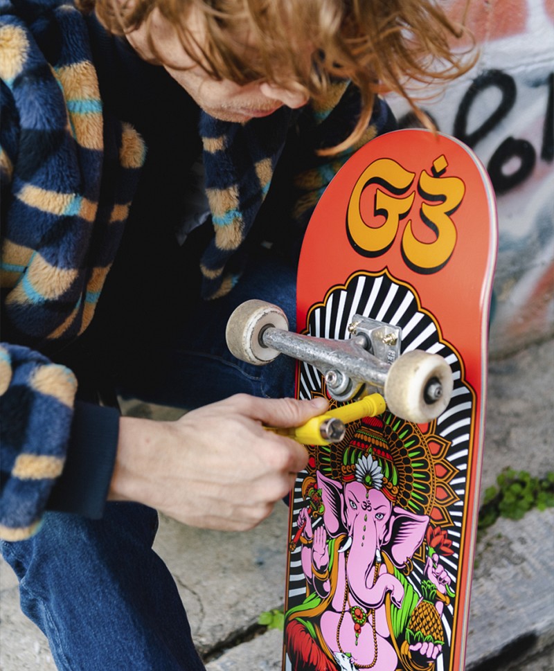 GOODBIE GANESHA DIVIRALS PRO SKATE DECK