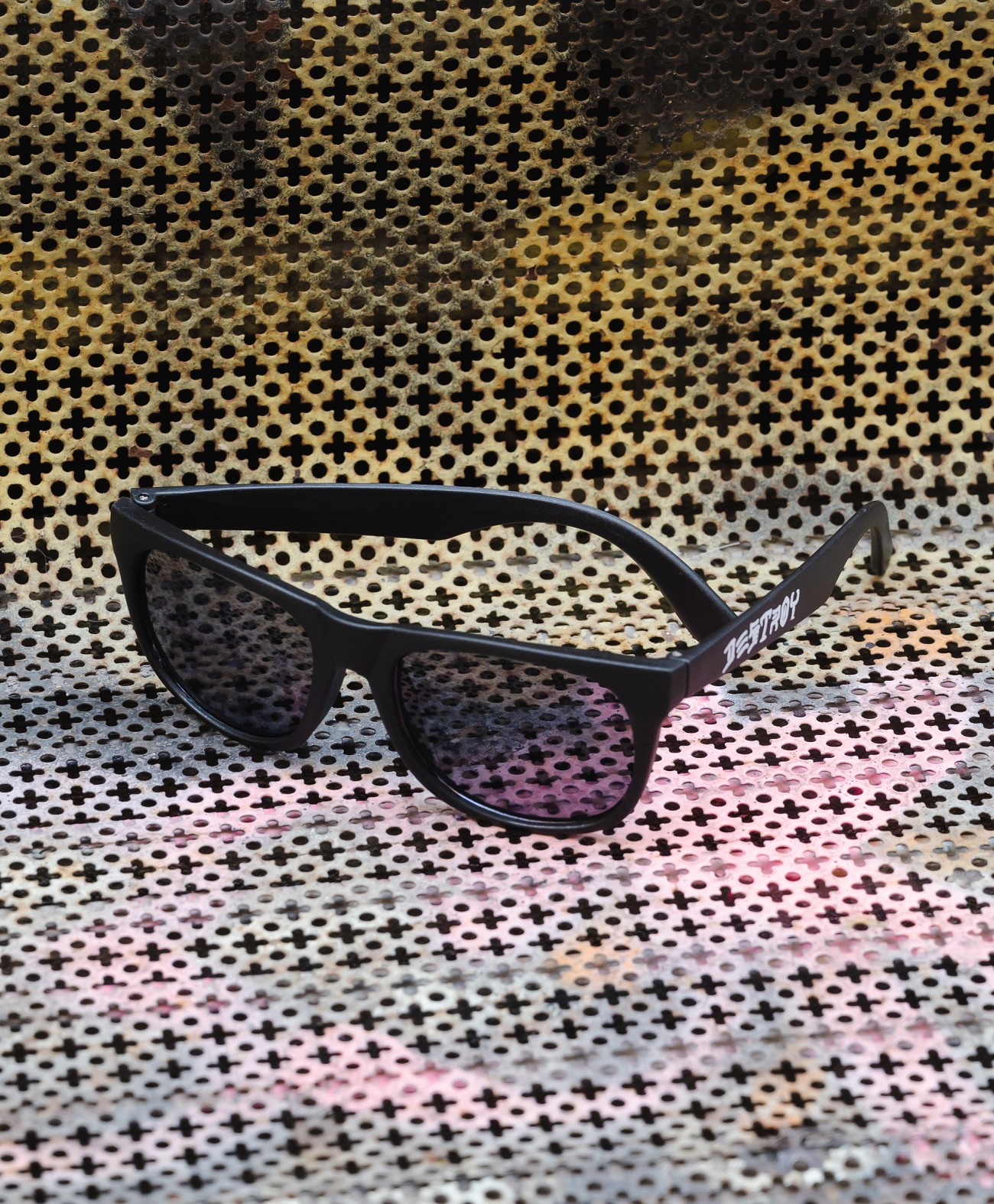 THRASHER SKATE AND DESTROY SUNGLASSES BLACK