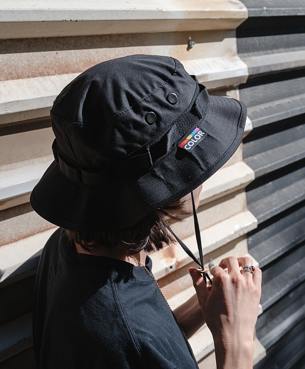 COLOR I-5 LACED BUCKET HAT BLACK