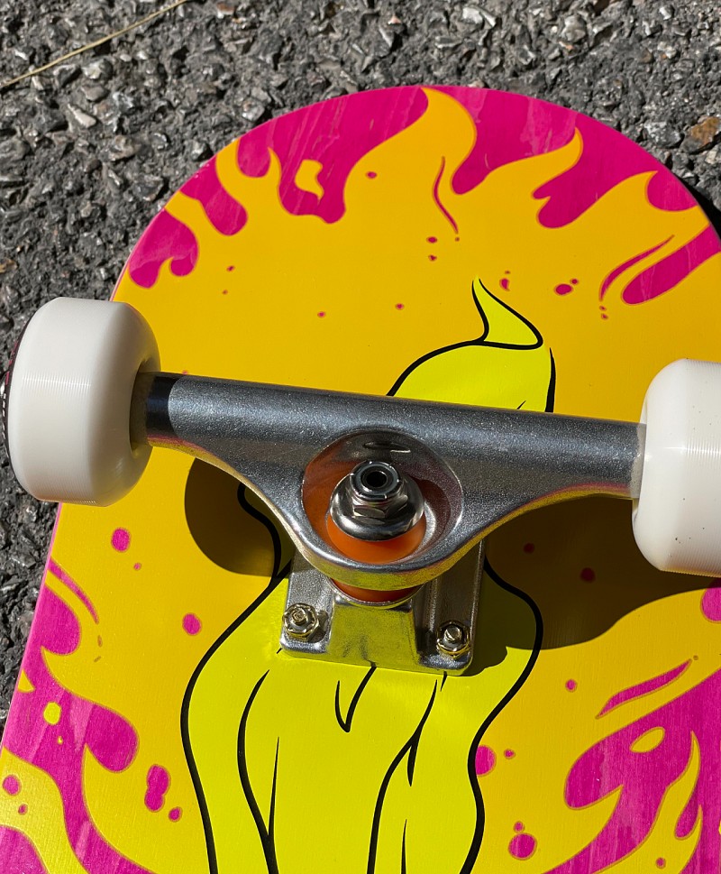 GOODBIE PREMIUM COMPLETE SKATEBOARD RIOT LIQUOR 8