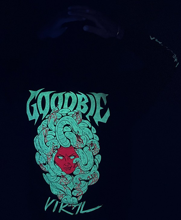 GOODBIE MEDUSA GLOW IN THE DARK PREMIUM HOOD BLACK