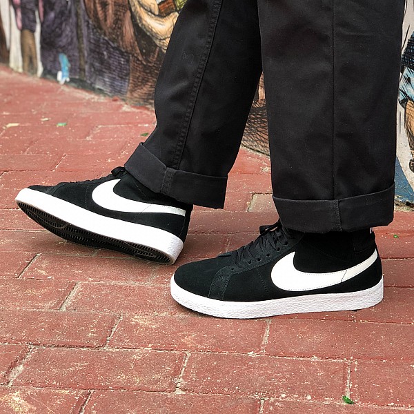 NIKE SB BLAZER MID BLACK/WHITE