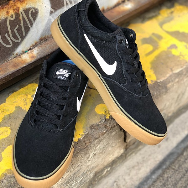 NIKE SB CHRON 2 BLACK/BLACK/GUM LIGHT BROWN/WHITE