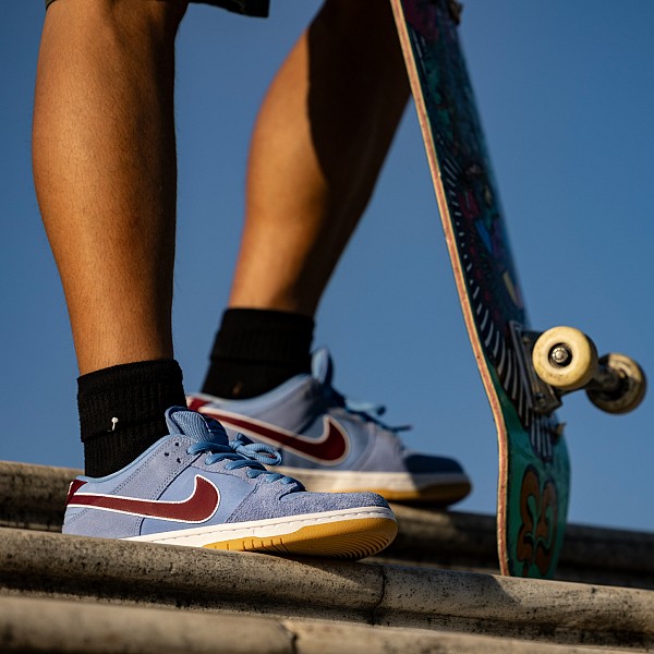 NIKE SB DUNK LOW PRO 'PHILADELPHIA PHILLIES' VALOR BLUE/TEAM MAROON-VALOR BLUE-WHITE