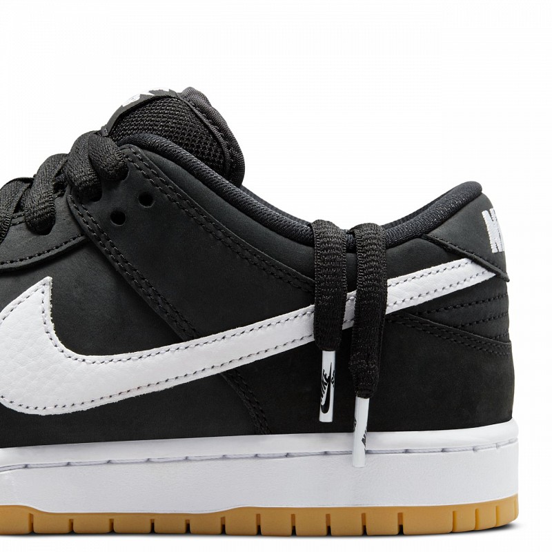 靴 Nike SB Dunk Low Black/WhiteBlack-Gum Cowtown