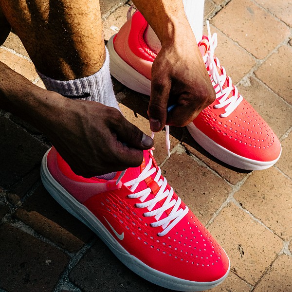NIKE SB NYJAH 3 HOT PUNCH/WHITE-HOT PUNCH