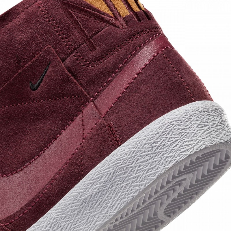 NIKE SB BLAZER MID PREMIUM NIGHT MAROON/NIGHT MAROON/WHITE/ROSEWOOD