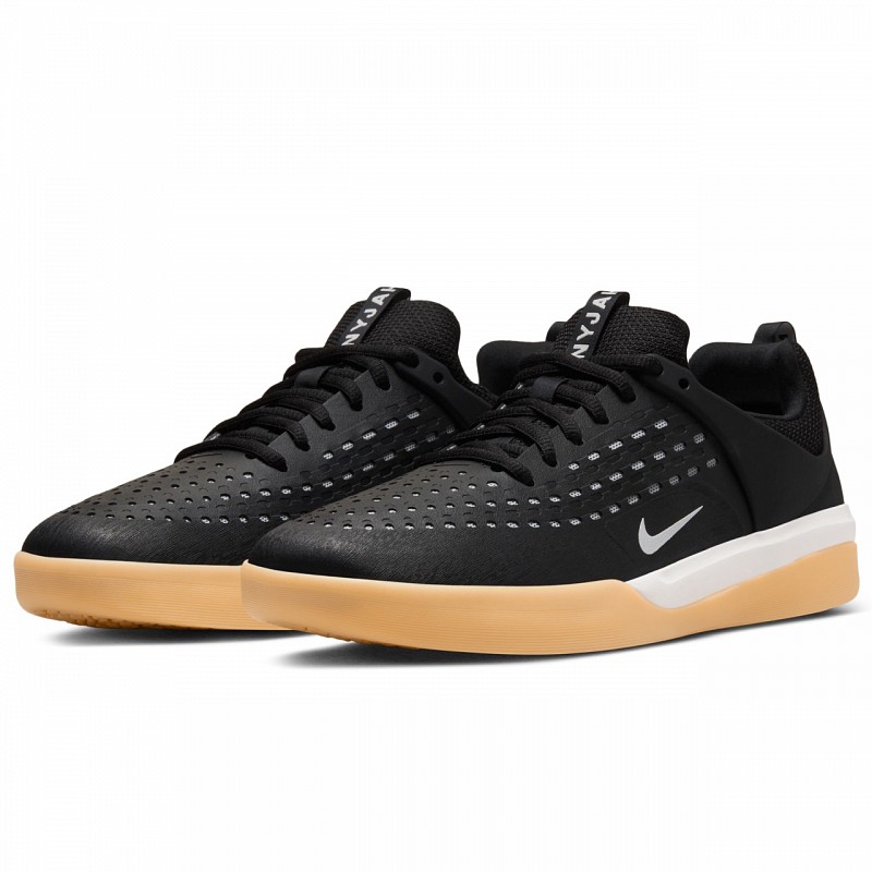 NIKE SB NYJAH 3 BLACK/WHITE