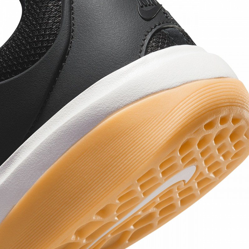 NIKE SB NYJAH 3 BLACK/WHITE