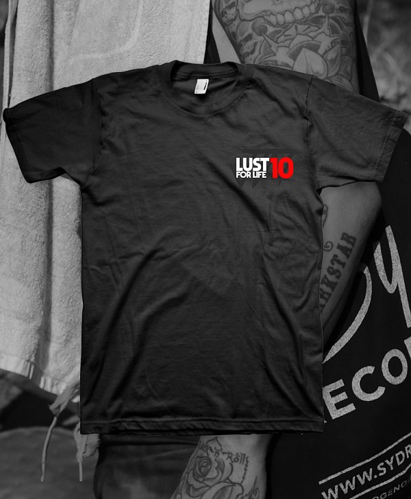 COLOR X CHELSEA JIM TEE BLACK