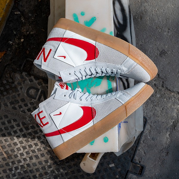 NIKE SB BLAZER MID PREMIUM SUMMIT WHITE/PURE PLATINUM/UNIVERSITY RED