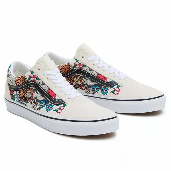 Blue green red vans online