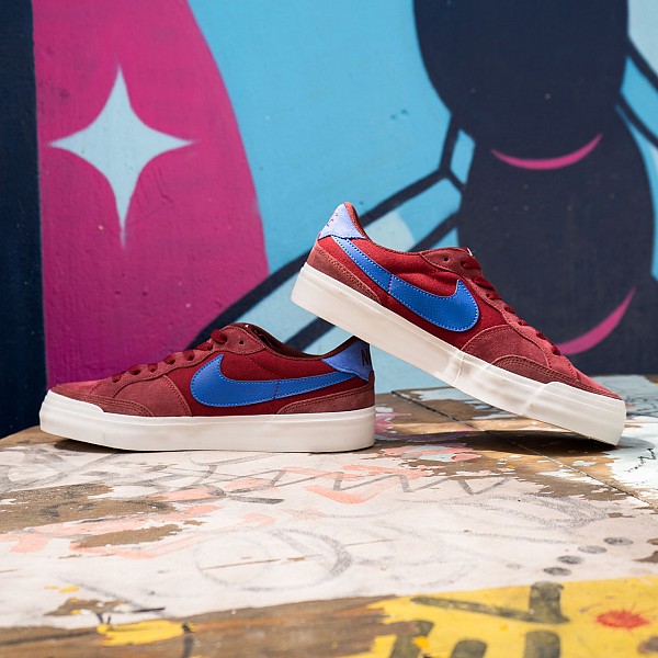 NIKE SB POGO PLUS TEAM RED/HYPER ROYAL/DARK TEAM RED