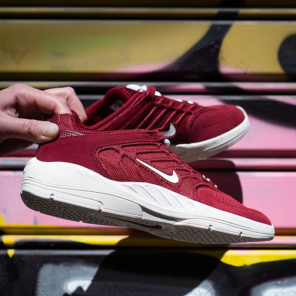 NIKE SB VERTEBRAE TEAM RED/SAIL-TEAM RED-SAIL