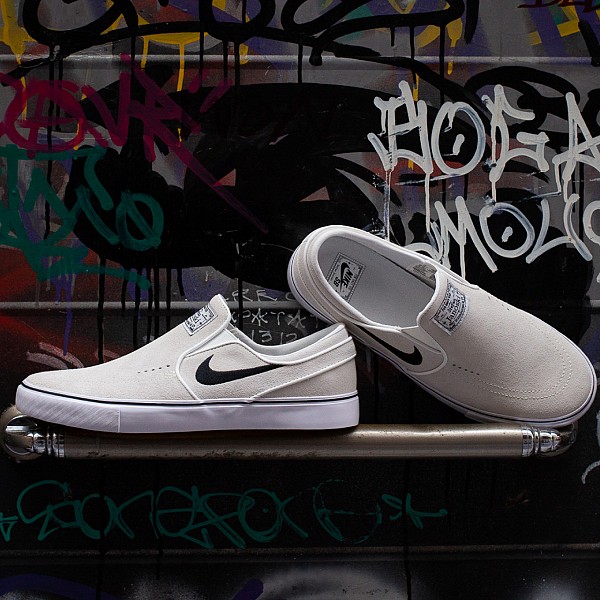 NIKE SB JANOSKI+ SLIP SUMMIT WHITE/BLACK-SUMMIT WHITE-WHITE