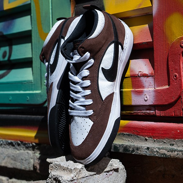 NIKE SB REACT LEO BAKER LIGHT CHOCOLATE/BLACK-WHITE-BLACK