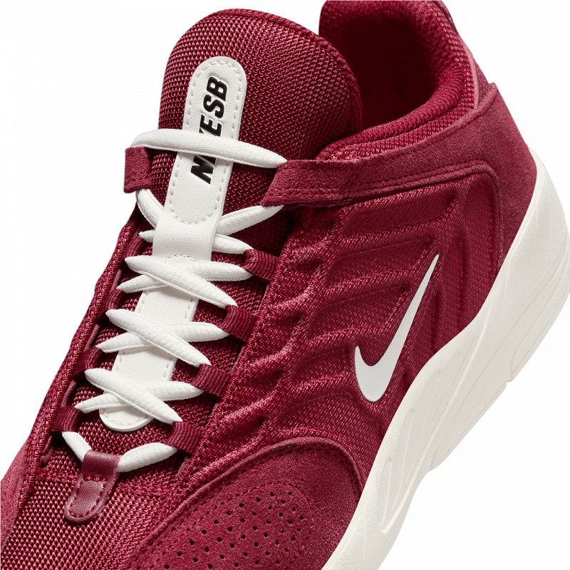 NIKE SB VERTEBRAE TEAM RED/SAIL-TEAM RED-SAIL