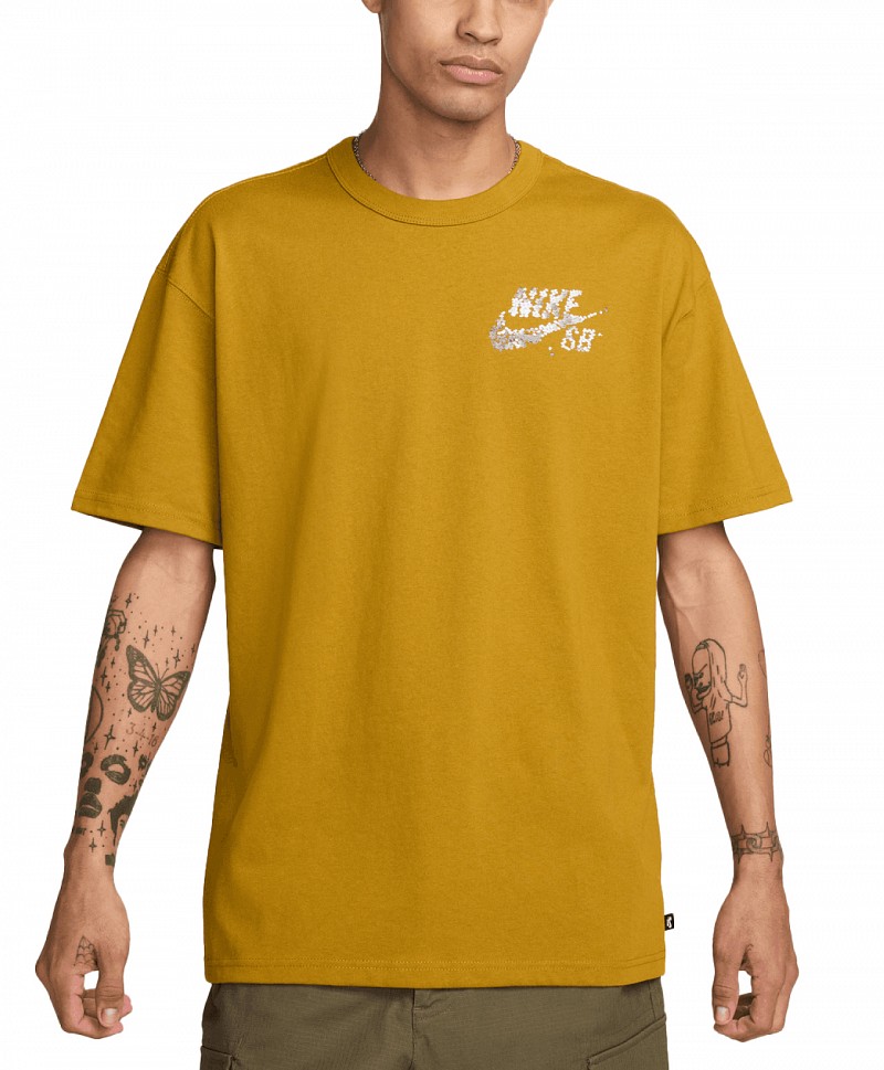 NIKE SB MAX 90 SUSTAINABLE YUTO TEE BRONZINE