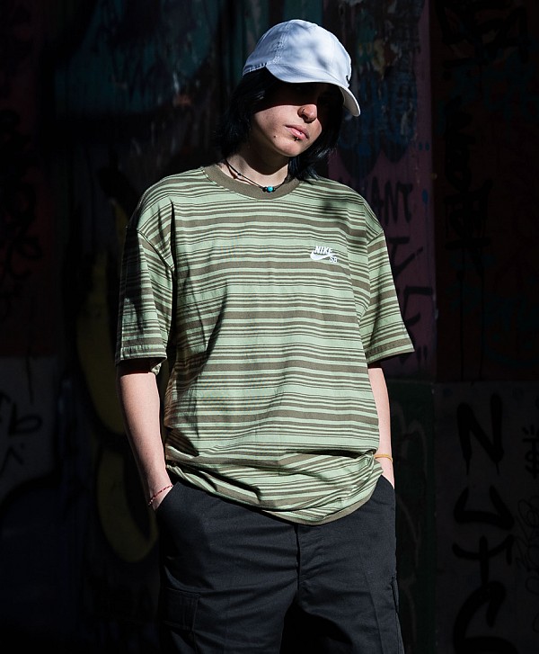 NIKE SB MAX 90 STRIPE TEE OIL GREEN