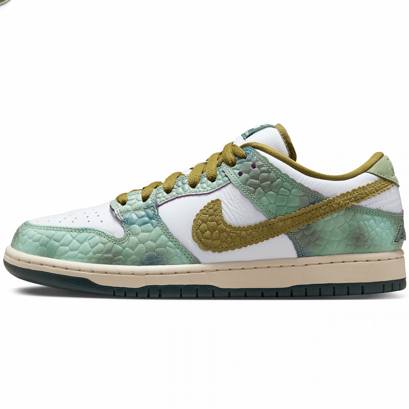 NIKE SB X ALEXIS SABLONE DUNK LOW PRO 'CHAMELEON' OIL GREEN/DESERT