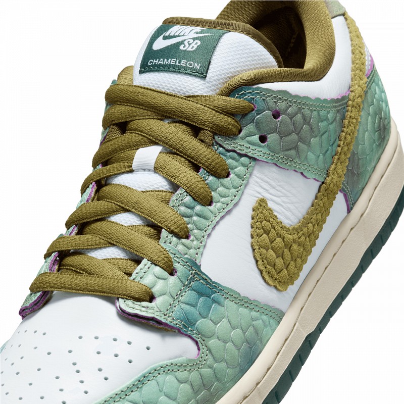 NIKE SB X ALEXIS SABLONE DUNK LOW PRO 'CHAMELEON' OIL GREEN/DESERT