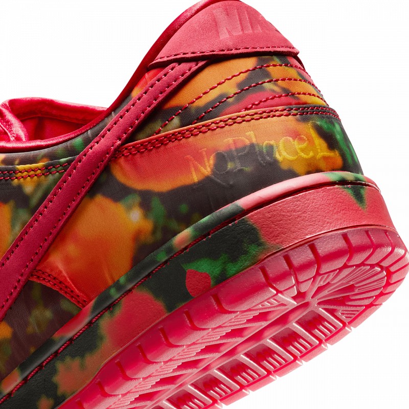 NIKE SB DUNK LOW PRO X THE WIZARD OF OZ GYM RED/UNIVERSITY RED-MULTI-COLOR