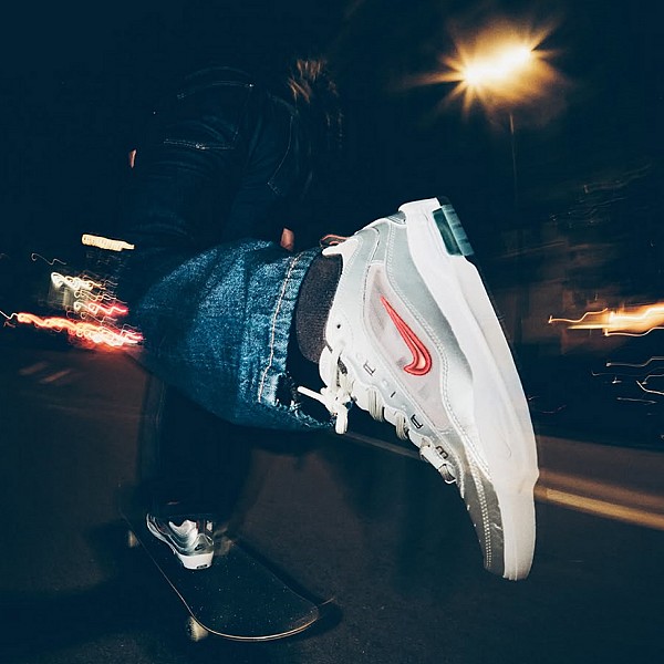NIKE SB ISHOD 2 'SILVER BULLET' METALLIC SILVER/VARSITY RED