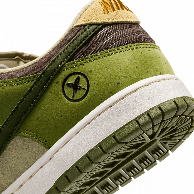 NIKE SB DUNK LOW X YUTO HORIGOME MATCHA ASPARAGUS/LEGION GREEN-LIGHT KHAKI