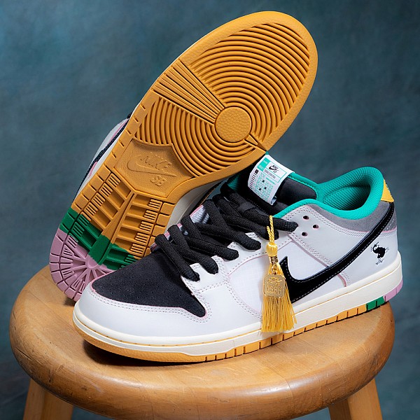 NIKE SB DUNK LOW PRO X CSEF SUMMIT WHITE/BLACK-WHITE-IRON GREY