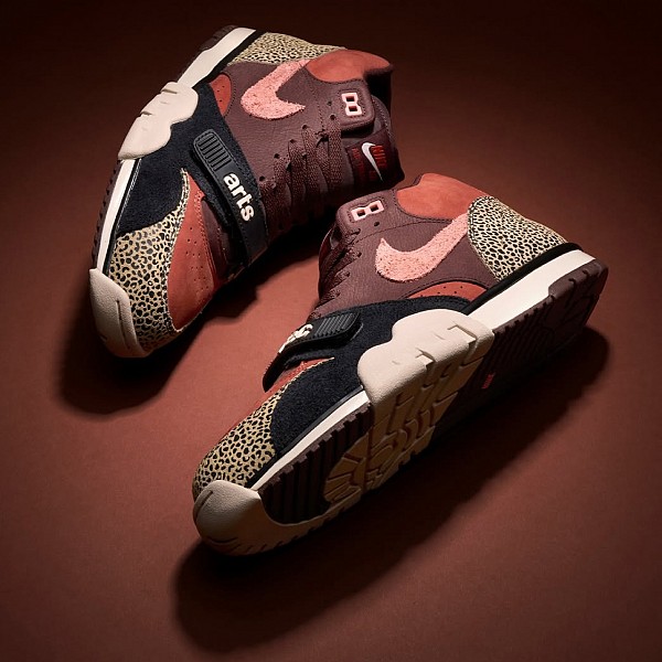 NIKE SB X ART-REC SKATESHOP AIR TRAINER 1 LIMESTONE/PINK QUARTZ-EARTH-DUSTY PEACH
